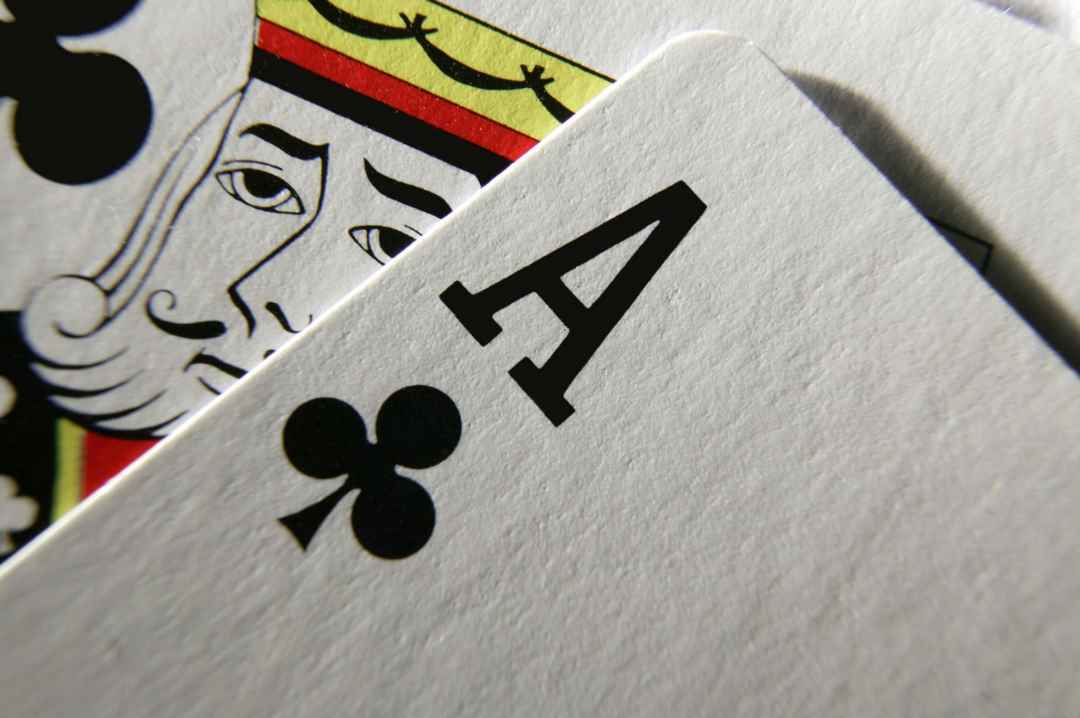 Quy định các lá bài trong poker A có giá trị mạnh nhất