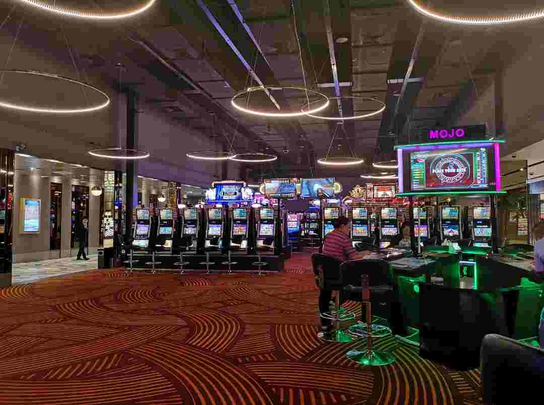 Các sảnh đánh bạc và slot machine được đầu tư mạnh mẽ