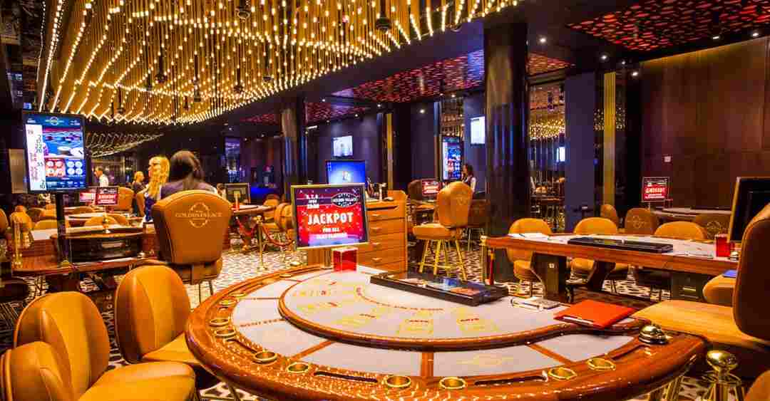 Golden Castle Casino and Hotel bay tri an tuong